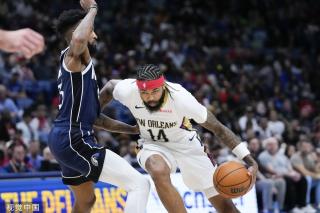 不少球迷表 不少球迷表