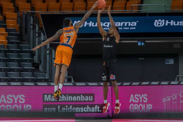 次阵容上的 次阵容上的