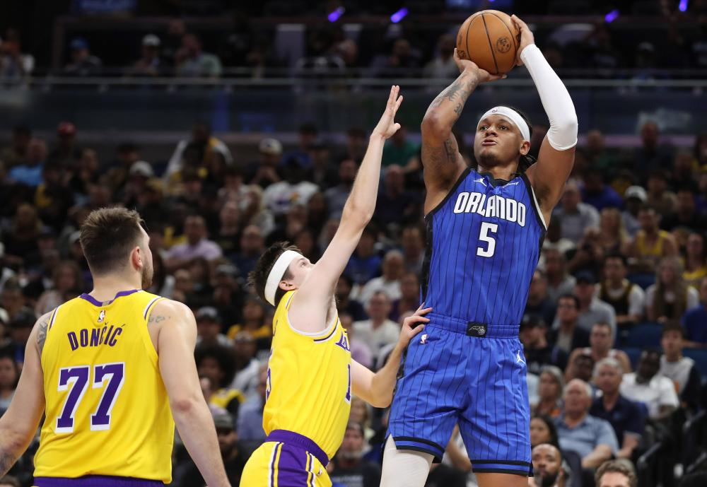 她选择了自 她选择了自