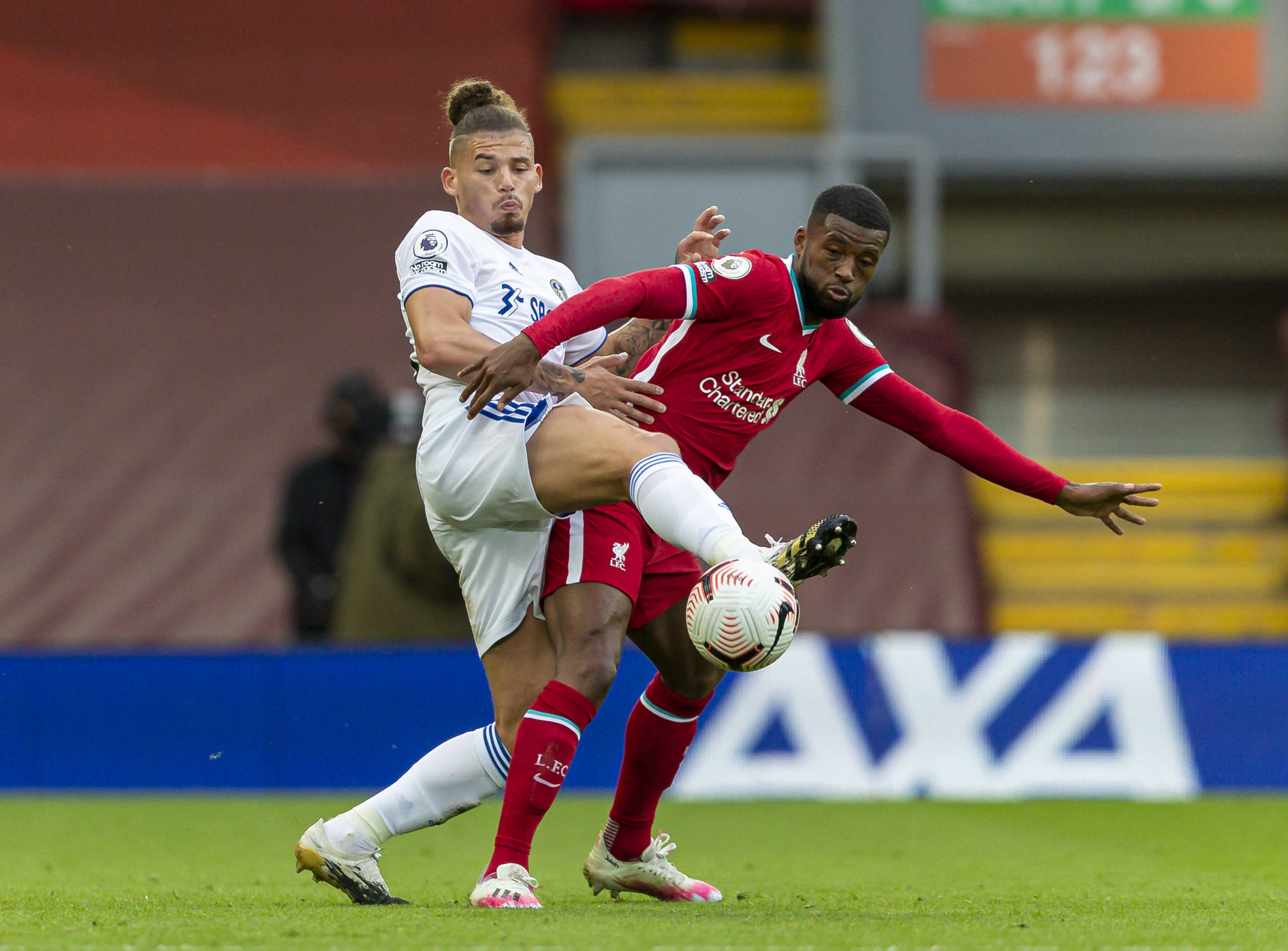 眼的足球明 眼的足球明